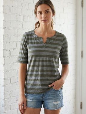 Talbots Striped Jersey Top – Size XS | V-Neck | Easy Fit | Everyday Essential |